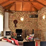 Messinian Horizons Apartmán *