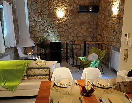 Messinian Horizons Маратополис