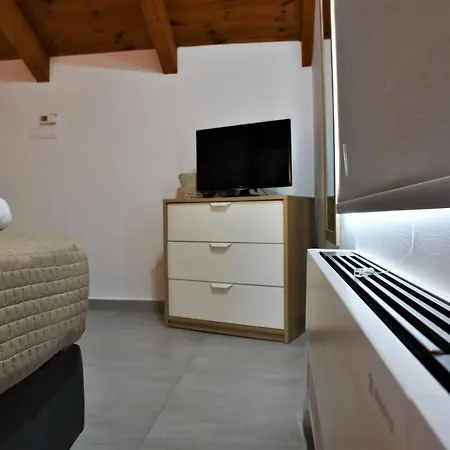 Messinian Horizons Апартаменты Маратополис