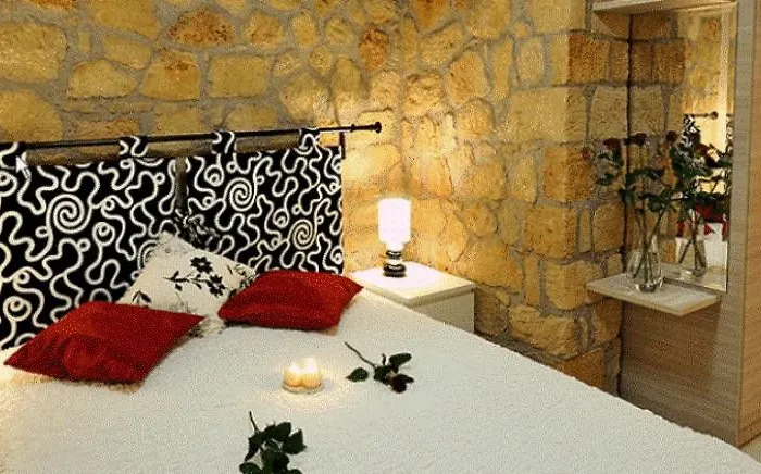 Messinian Horizons Apartman