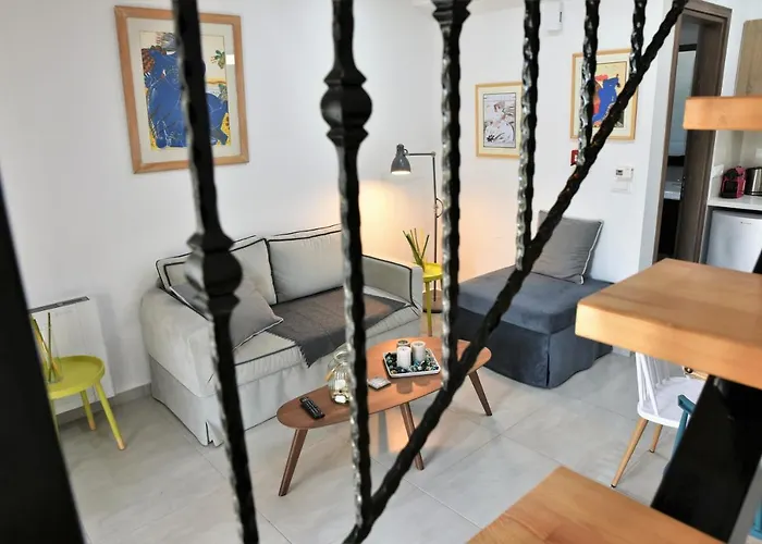 Messinian Horizons Apartman *